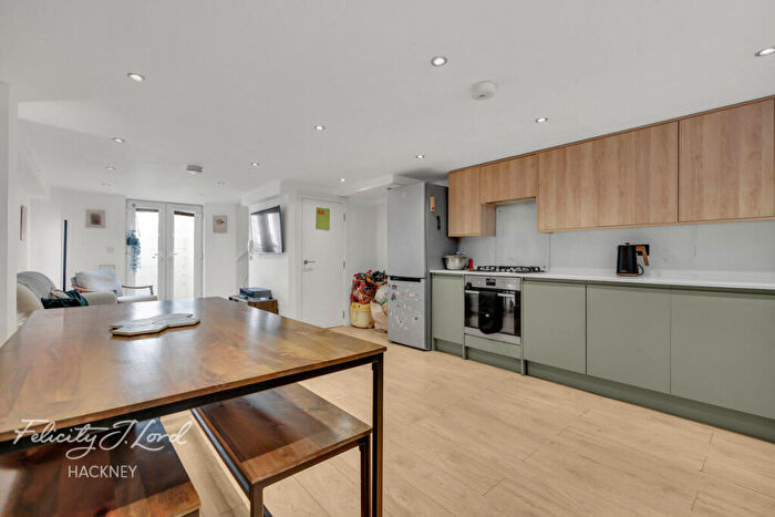 2 Bedroom Flat For Sale In Homerton High Street, London, E9