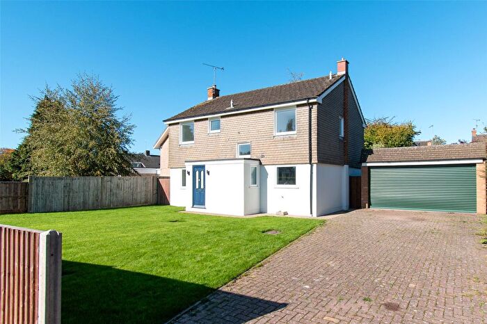 4 Bedroom Detached House For Sale In Barncroft Way, St. Albans, Hertfordshire, AL1