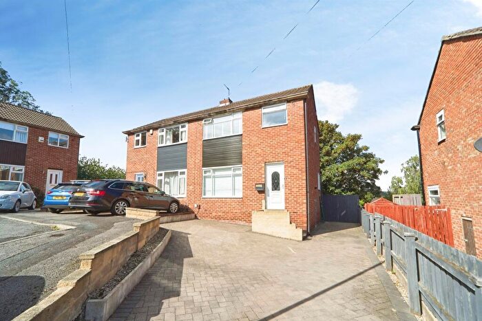 3 Bedroom Semi-Detached House For Sale In St. Andrews Close, Rodley, Leeds, LS13