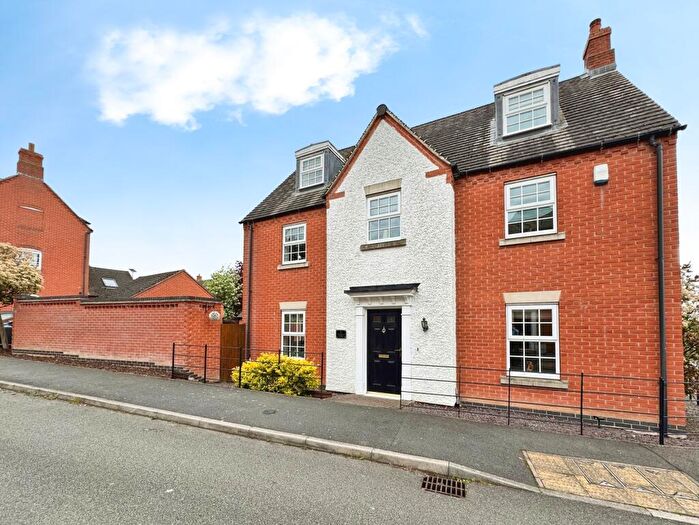 5 Bedroom Detached House For Sale In Cranfield Avenue, Church Gresley, Swadlincote, Derbyshire, DE11