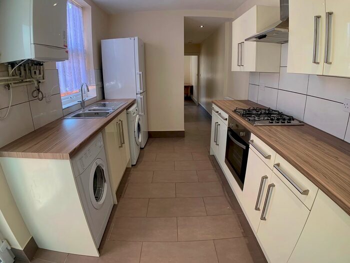 4 Bedroom Terraced House To Rent In Lytton Road, Leicester LE2