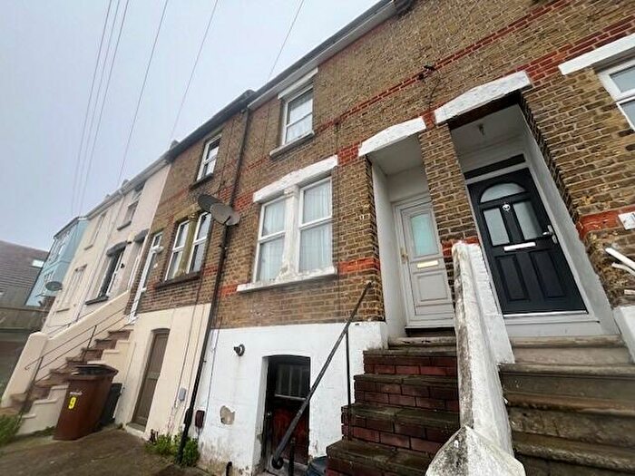 2 Bedroom Terraced House To Rent In Upper Luton Road, Chatham, ME5