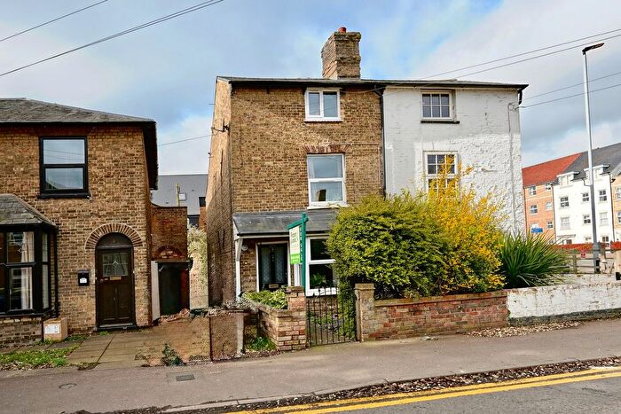 3 Bedroom Semi-Detached House For Sale In Ermine Street, Huntingdon, PE29