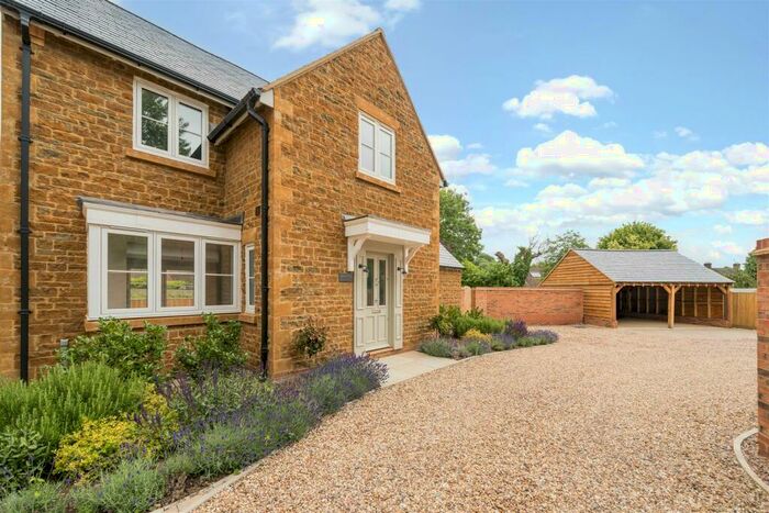 3 Bedroom Detached House For Sale In Roebuck Court, Off Southam Road, Priors Marston, CV47