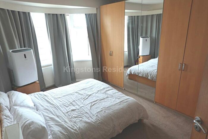 3 Bedroom Semi-Detached House To Rent In Baron`s Court, Penylan, Cardiff, CF23