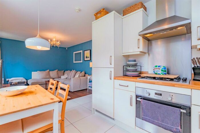 2 Bedroom Flat To Rent In Raddlebarn Place, Raddlebarn Road, Birmingham, B29