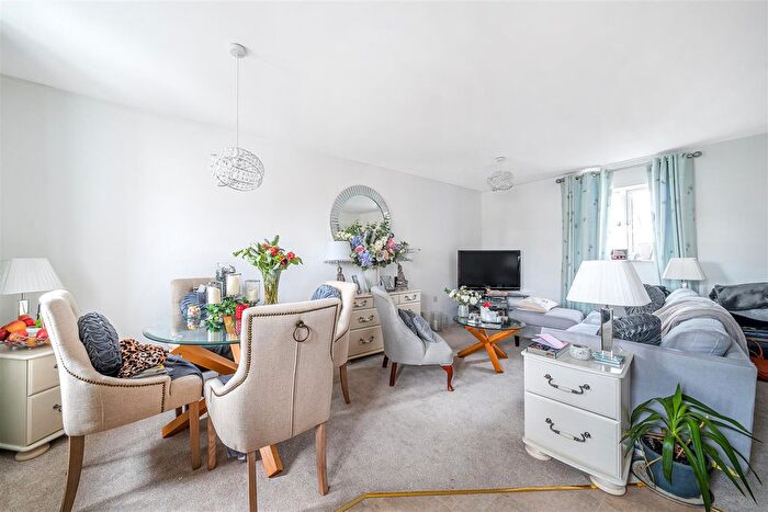 2 Bedroom Detached House For Sale In Anson Avenue, Calne, SN11