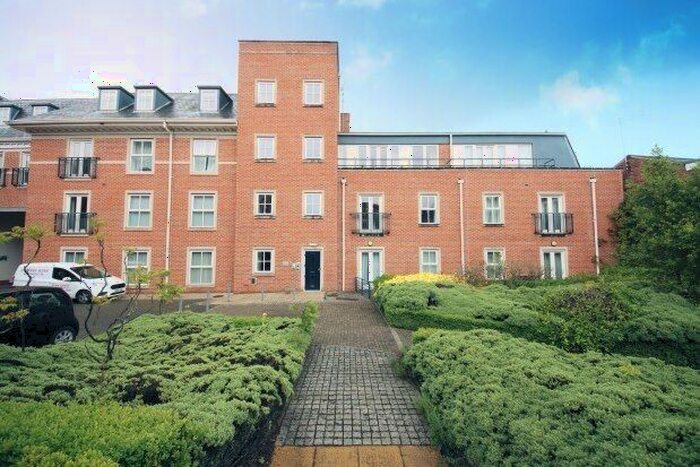 2 Bedroom Flat To Rent In Centurion Square, York, YO1