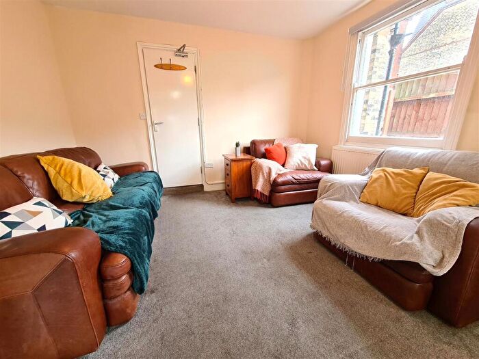 1 Bedroom House To Rent In Room, Tenison Road, Cambridge, CB1