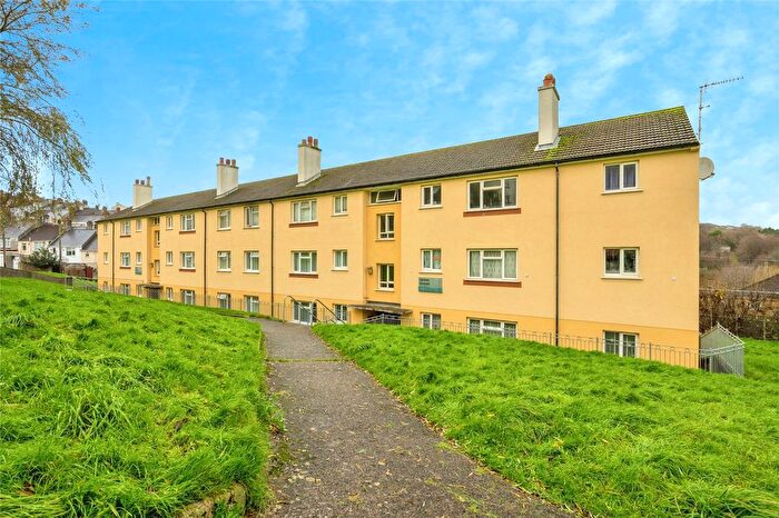 2 Bedroom Flat For Sale In Lipstone Crescent, Plymouth, Devon, PL4