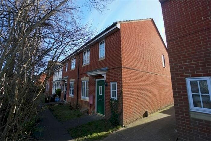 3 Bedroom End Of Terrace House To Rent In Mill Road, Colchester, Essex. CO4