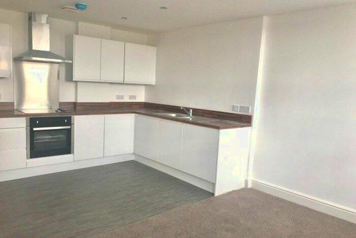 1 Bedroom Flat To Rent In Benbow Street, Sale, M33