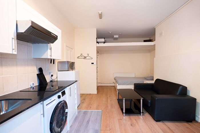 Studio To Rent In Cromwell Road, Earls Court, London, SW5