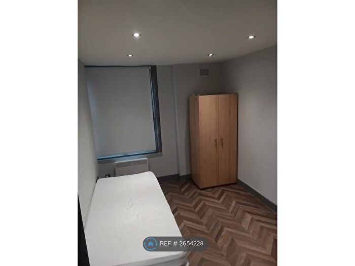 Studio To Rent In Graham Road, London, E8