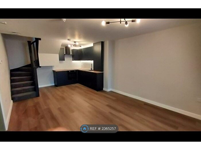 2 Bedroom Flat To Rent In Vere Street, Cardiff, CF24