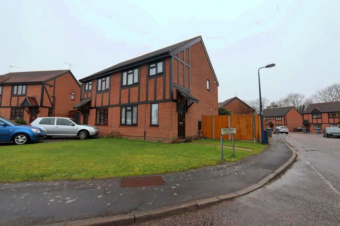 3 Bedroom Semi-Detached House To Rent In The Downs, Felixstowe, IP11