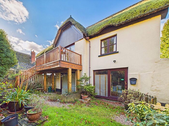 2 Bedroom Barn Conversion For Sale In Rocombe, Stokeinteignhead, TQ12