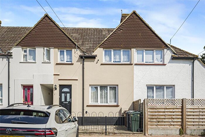 3 Bedroom Terraced House For Sale In Hill Rise, Dartford, Kent, DA2