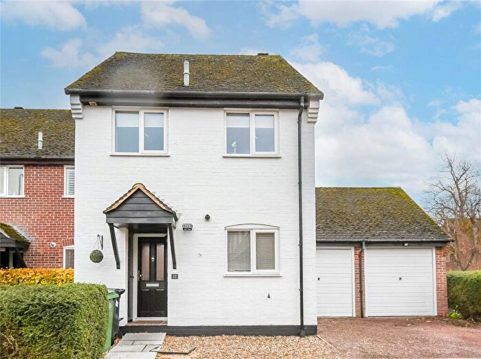 2 Bedroom End Of Terrace House For Sale In Crawford Place, Newbury, Berkshire, RG14