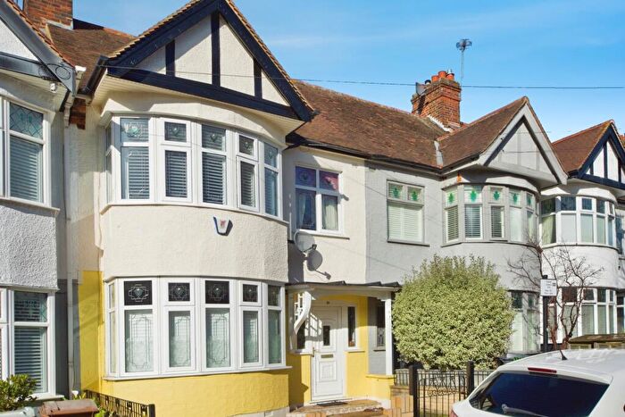 4 Bedroom Terraced House For Sale In Greenway Avenue, Walthamstow, London, E17