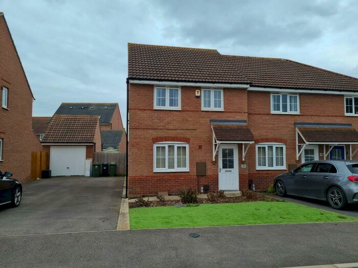 3 Bedroom Semi-Detached House To Rent In Windlass Drive, Wigston, Leicestershire, LE18