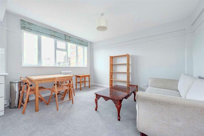 1 Bedroom Flat To Rent In Sandhurst Court, Acre Lane, London, SW2
