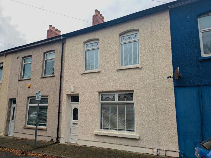 3 Bedroom Terraced House For Sale In System Street, CF24