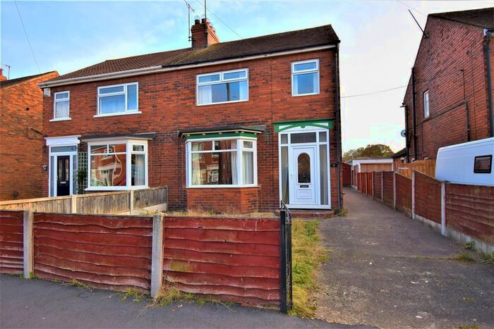 3 Bedroom Semi-Detached House To Rent In Lodge Road, Scunthorpe DN15