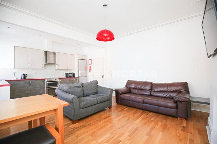 6 Bedroom Maisonette To Rent In (£pppw) Heaton Road, Heaton, Newcastle Upon Tyne, NE6