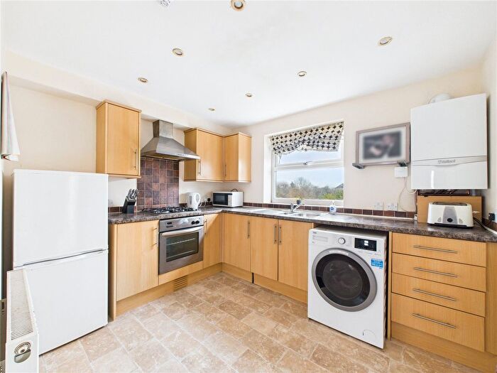 2 Bedroom Flat For Sale In Kingsway, St. George, Bristol, BS5