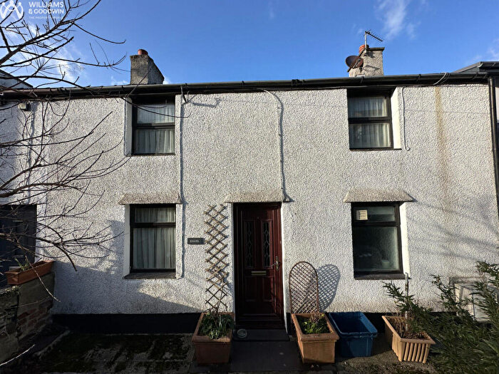 3 Bedroom Semi-Detached House For Sale In Caernarfon Road, Y Felinheli, Gwynedd, LL56