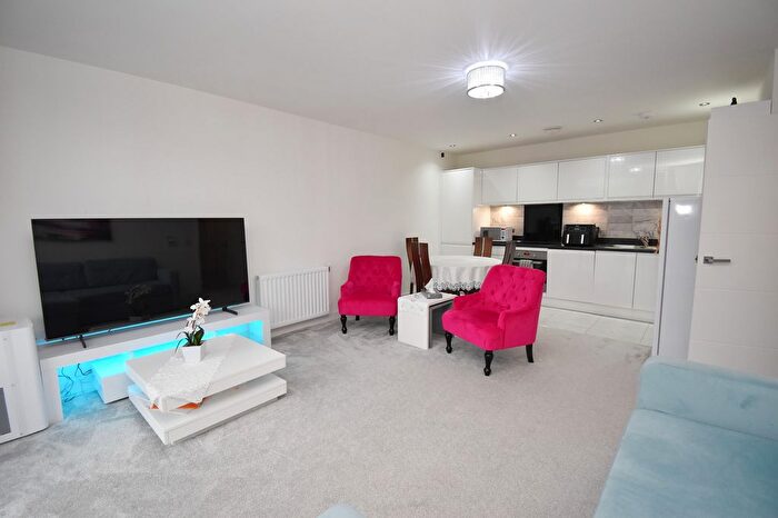 2 Bedroom Flat For Sale In Furrow House, Hickman Avenue, Highams Park., E4