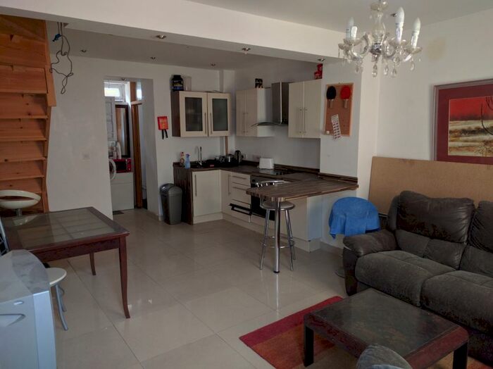 2 Bedroom End Of Terrace House To Rent In Clifton Row, City Centre, Swansea, SA1