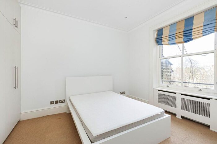 2 Bedroom Apartment To Rent In Redcliffe Square London, SW10