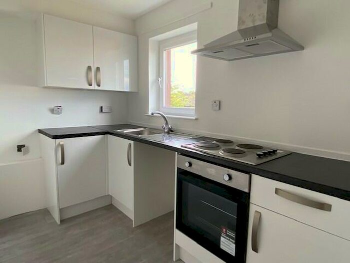 Studio To Rent In Lewis Avenue, Wishaw, ML2