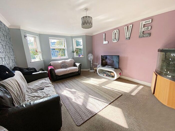 2 Bedroom Flat For Sale In Flat Sable Court, Argyll Road, Boscombe Spa, Bournemouth, Dorset, BH5