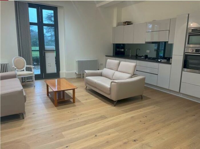 1 Bedroom Apartment To Rent In Slough, Buckinghamshire, SL2