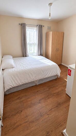 1 Bedroom Studio To Rent In St Andrew's Road, E13