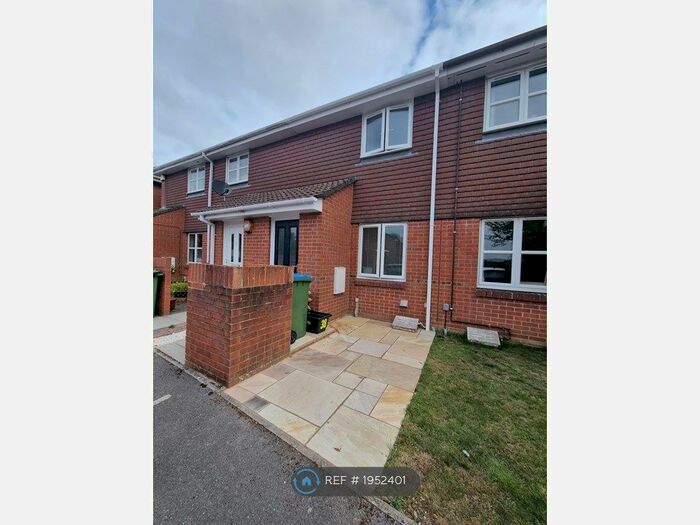 2 Bedroom Terraced House To Rent In Vokes Close, Southampton, SO19