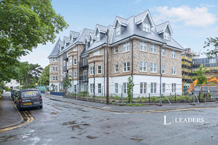 2 Bedroom Flat To Rent In Durley Road, Bournemouth, Dorset, BH2