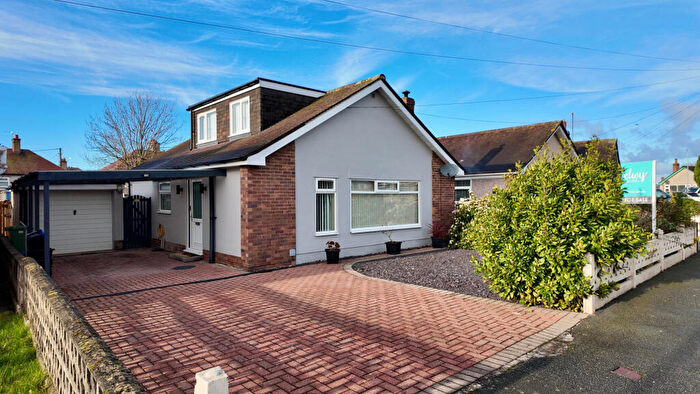 2 Bedroom Bungalow For Sale In Glyn Avenue, Rhuddlan, LL18