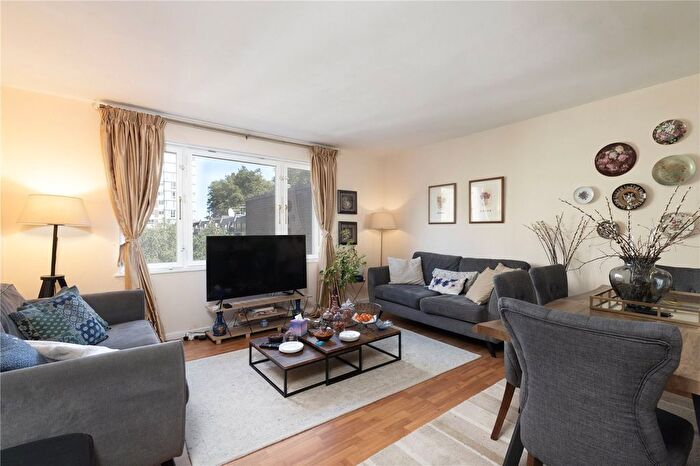 2 Bedroom Flat For Sale In Devonport, Southwick Street, London, W2