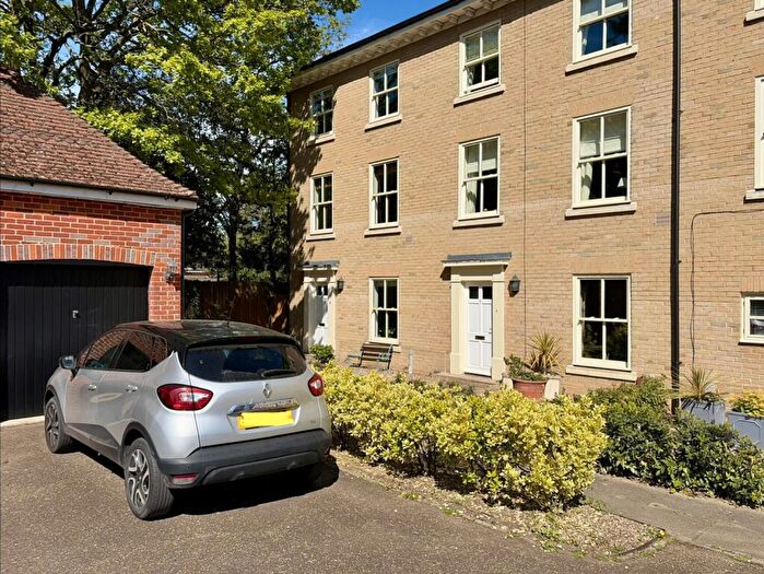 4 Bedroom Town House For Sale In St. Marys Road, IP4