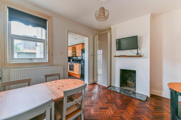 2 Bedroom Semi-Detached House To Rent In Old Town, Central Croydon, Croydon, CR0