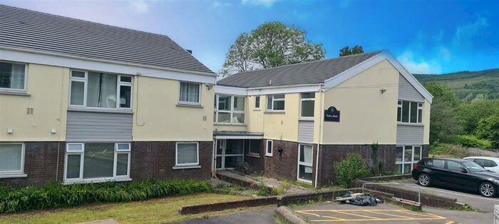 1 Bedroom Flat To Rent In High Street, Cwmgwrach, Neath, SA11