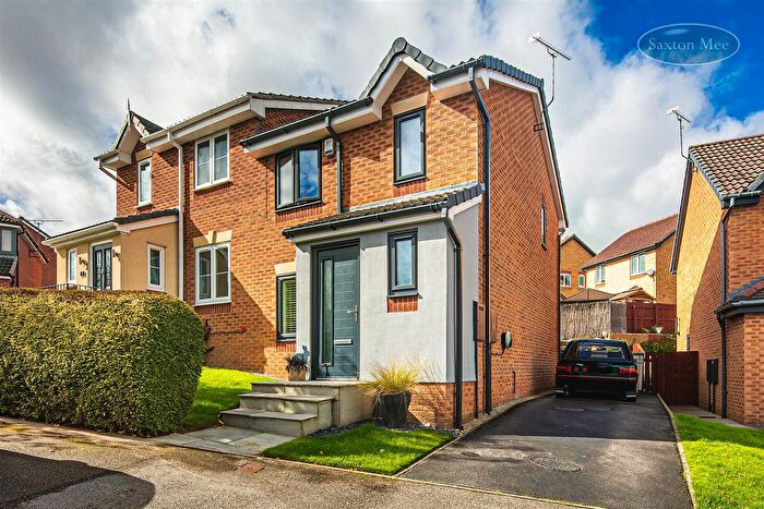3 Bedroom Semi-Detached House For Sale In Ironstone Crescent, Chapeltown, Sheffield, S35