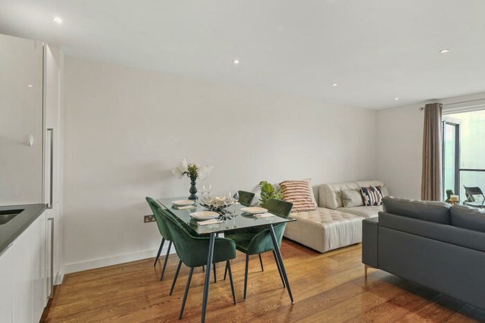 2 Bedroom Flat To Rent In Abbey Road, St John's Wood, NW8