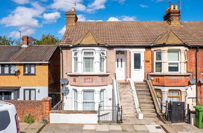 2 Bedroom Maisonette For Sale In Riverdale Road, Erith, DA8