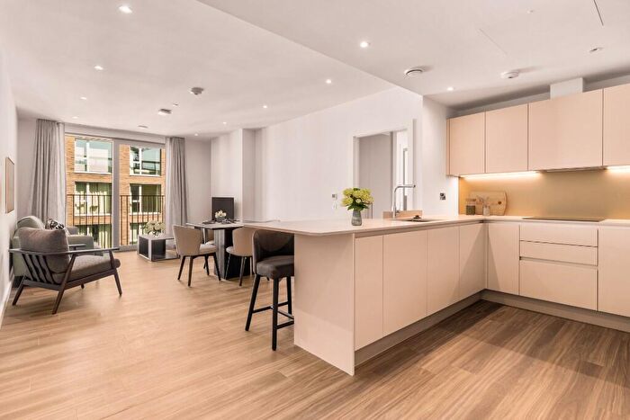 2 Bedroom Apartment To Rent In Nine Elms Lane, London, SW11