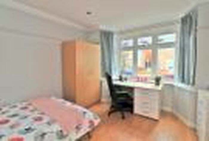 6 Bedroom House To Rent In Coventry Road, SO15